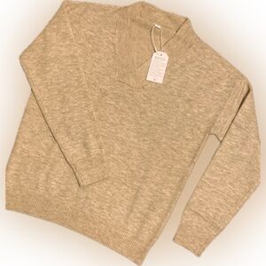 NWT Made With Love ❤️ Khaki Beige V-neck Sweater Top Women’s M 8 10 NEW